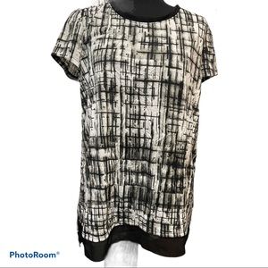 Simply Vera T-shirt. Size S.